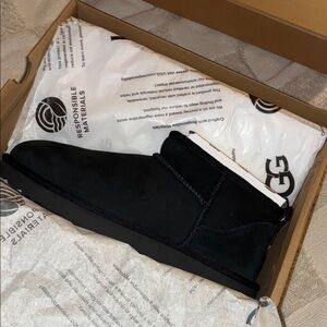 UGG Ultra mini Black Winter Boots NIB